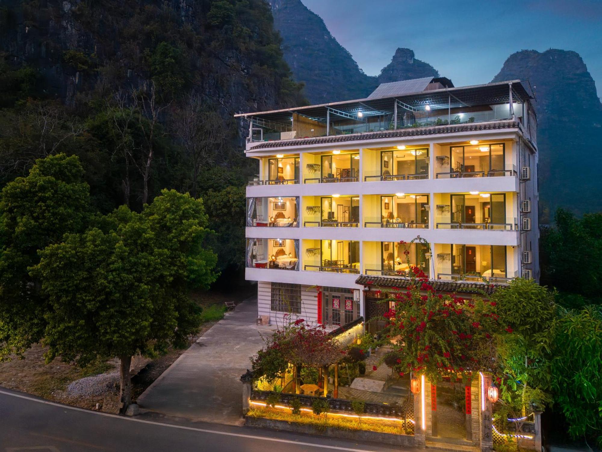 Leisure Courtyard Hotel Yangshuo-Free Shuttle Bus To Yangshuo Station Stay 2 Nights One Way 외부 사진