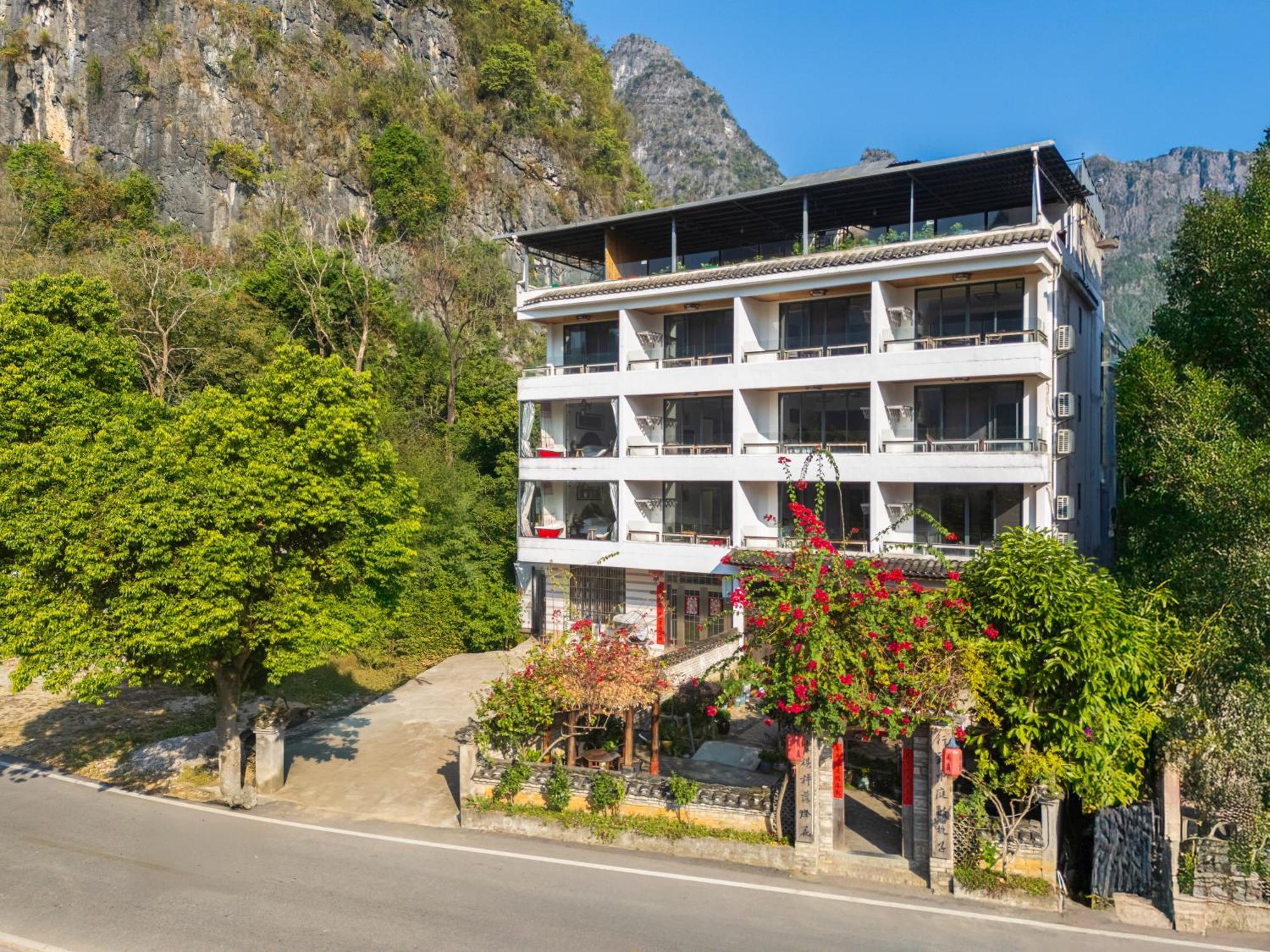 Leisure Courtyard Hotel Yangshuo-Free Shuttle Bus To Yangshuo Station Stay 2 Nights One Way 외부 사진