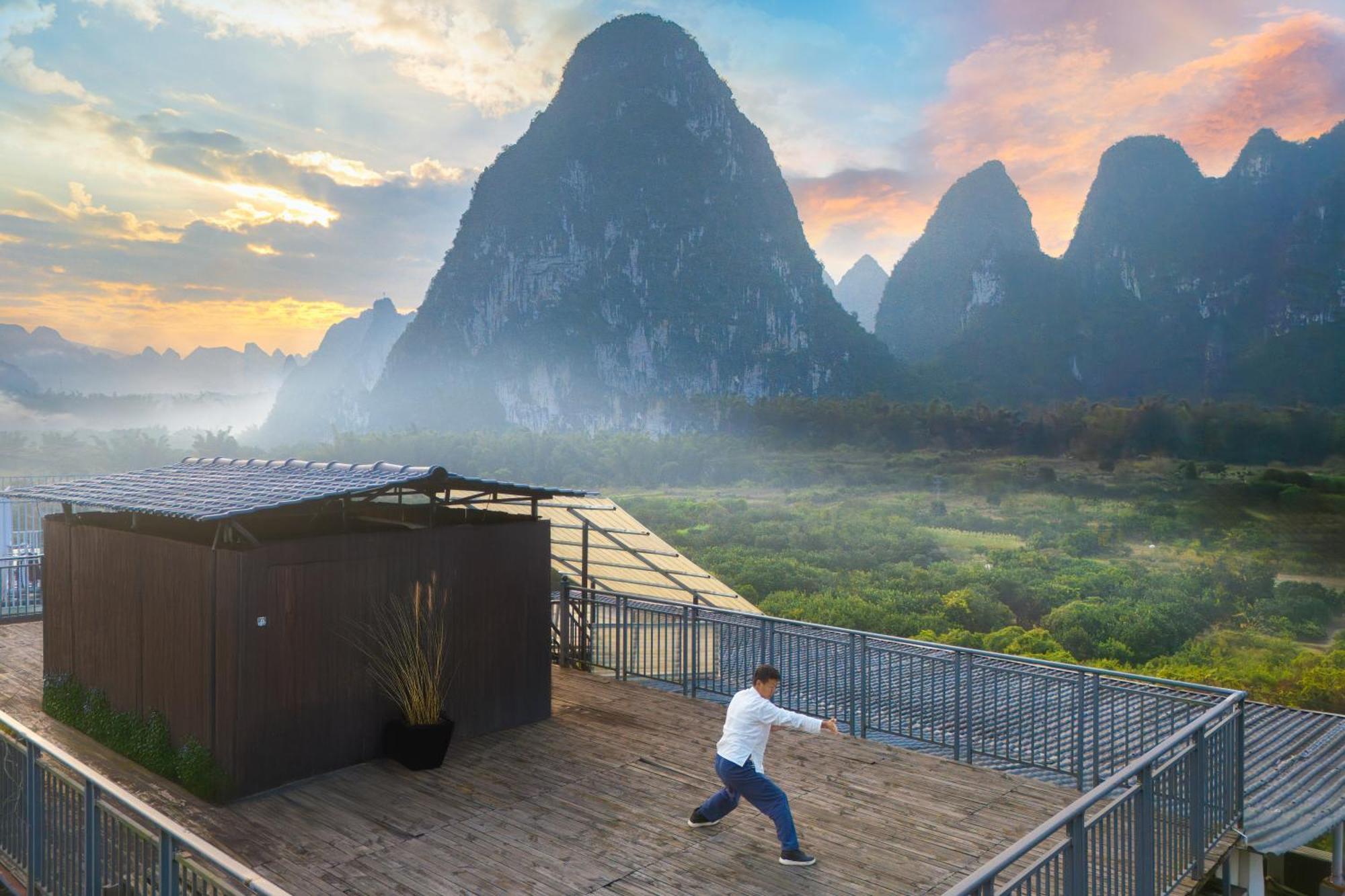 Leisure Courtyard Hotel Yangshuo-Free Shuttle Bus To Yangshuo Station Stay 2 Nights One Way 외부 사진