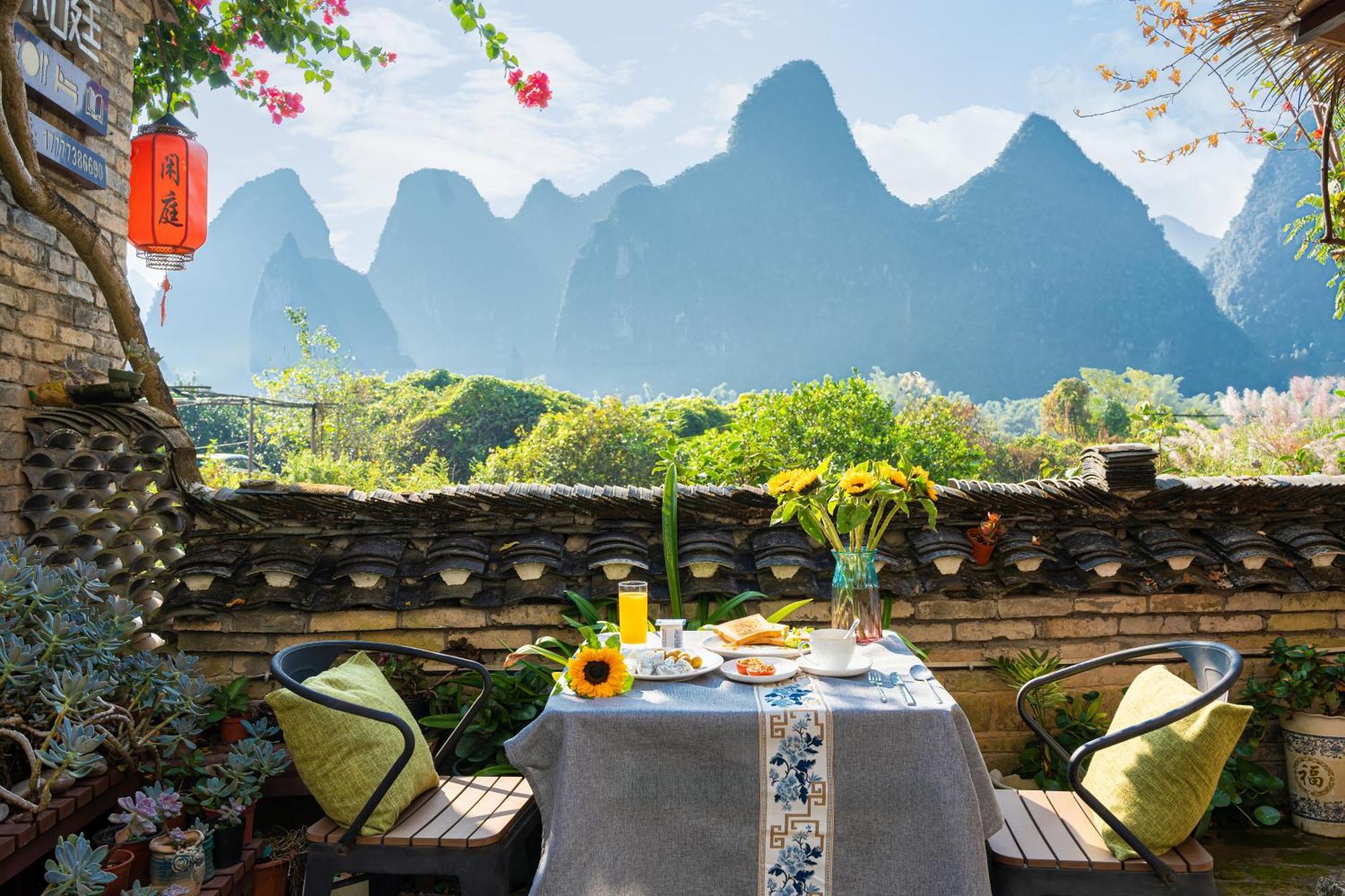 Leisure Courtyard Hotel Yangshuo-Free Shuttle Bus To Yangshuo Station Stay 2 Nights One Way 외부 사진