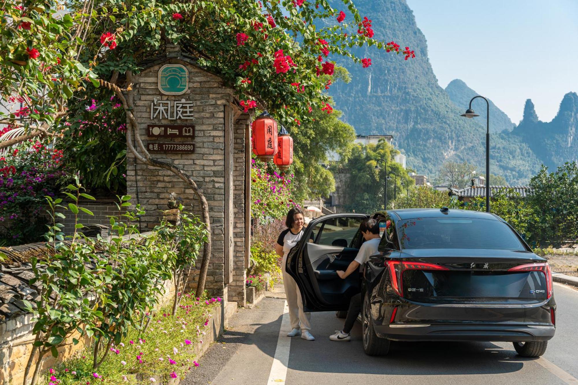 Leisure Courtyard Hotel Yangshuo-Free Shuttle Bus To Yangshuo Station Stay 2 Nights One Way 외부 사진